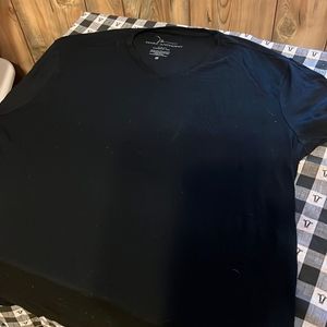 𝅺Marc Anthony luxury tee shirt. XL. Slim fit.